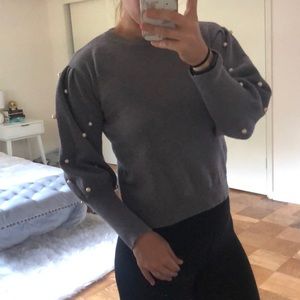 Gray puff pearl sleeved sweater